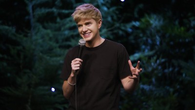 Mae Martin: Nhựa Cây