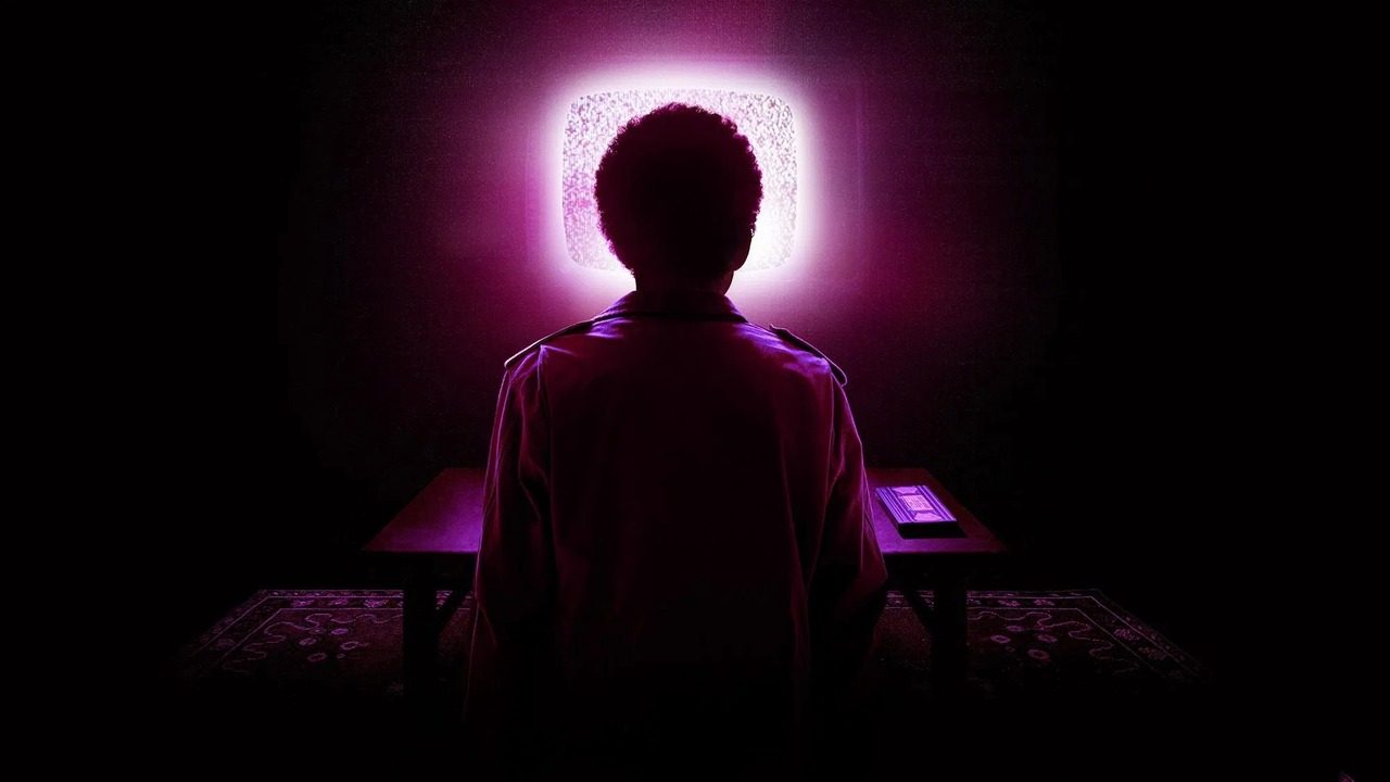 Tôi Thấy TV Bừng Sáng - I Saw the TV Glow